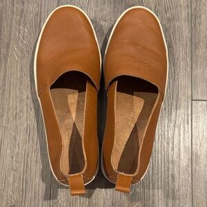 Vionic Brown Leather Loafers Womens Size 6